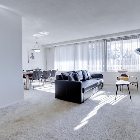 Spacious 2 Bedrooms Apt @Crystal City With Gym Arlington Exteriör bild
