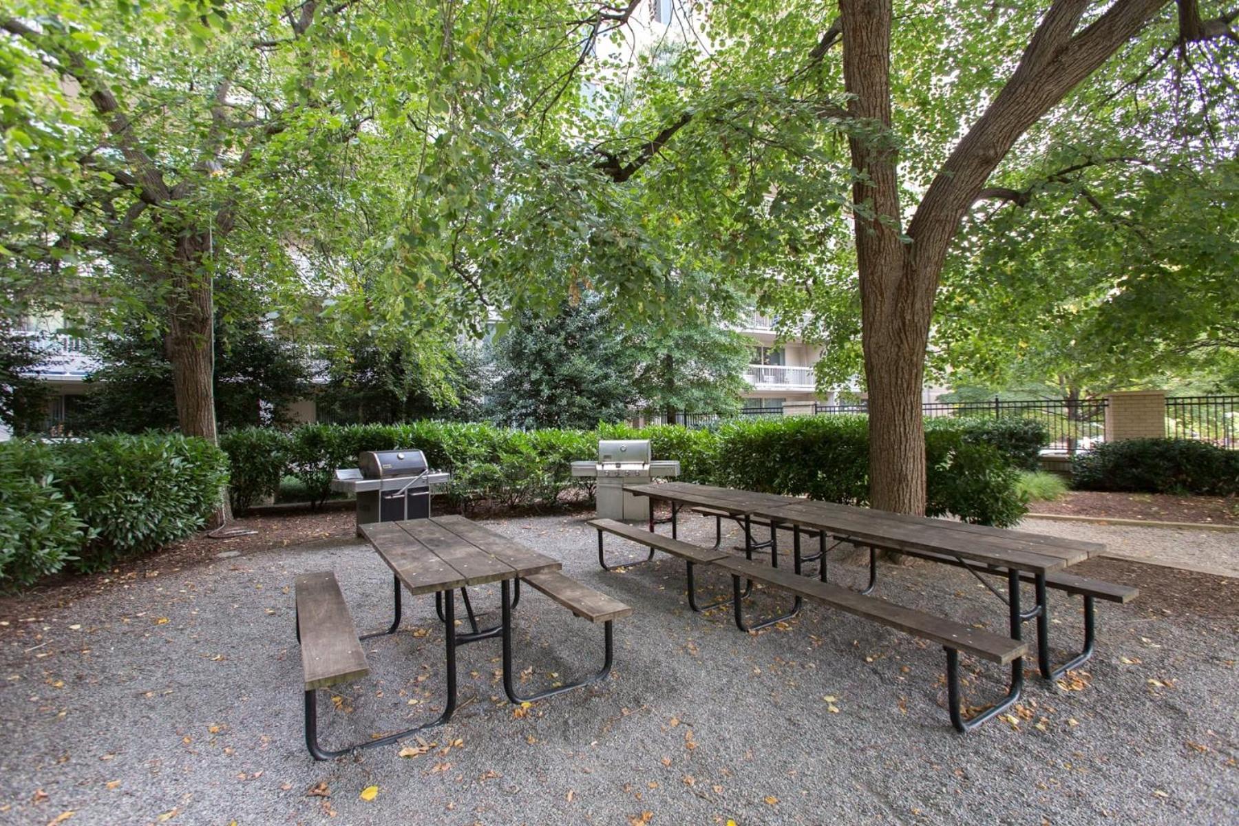 Spacious 2 Bedrooms Apt @Crystal City With Gym Arlington Exteriör bild