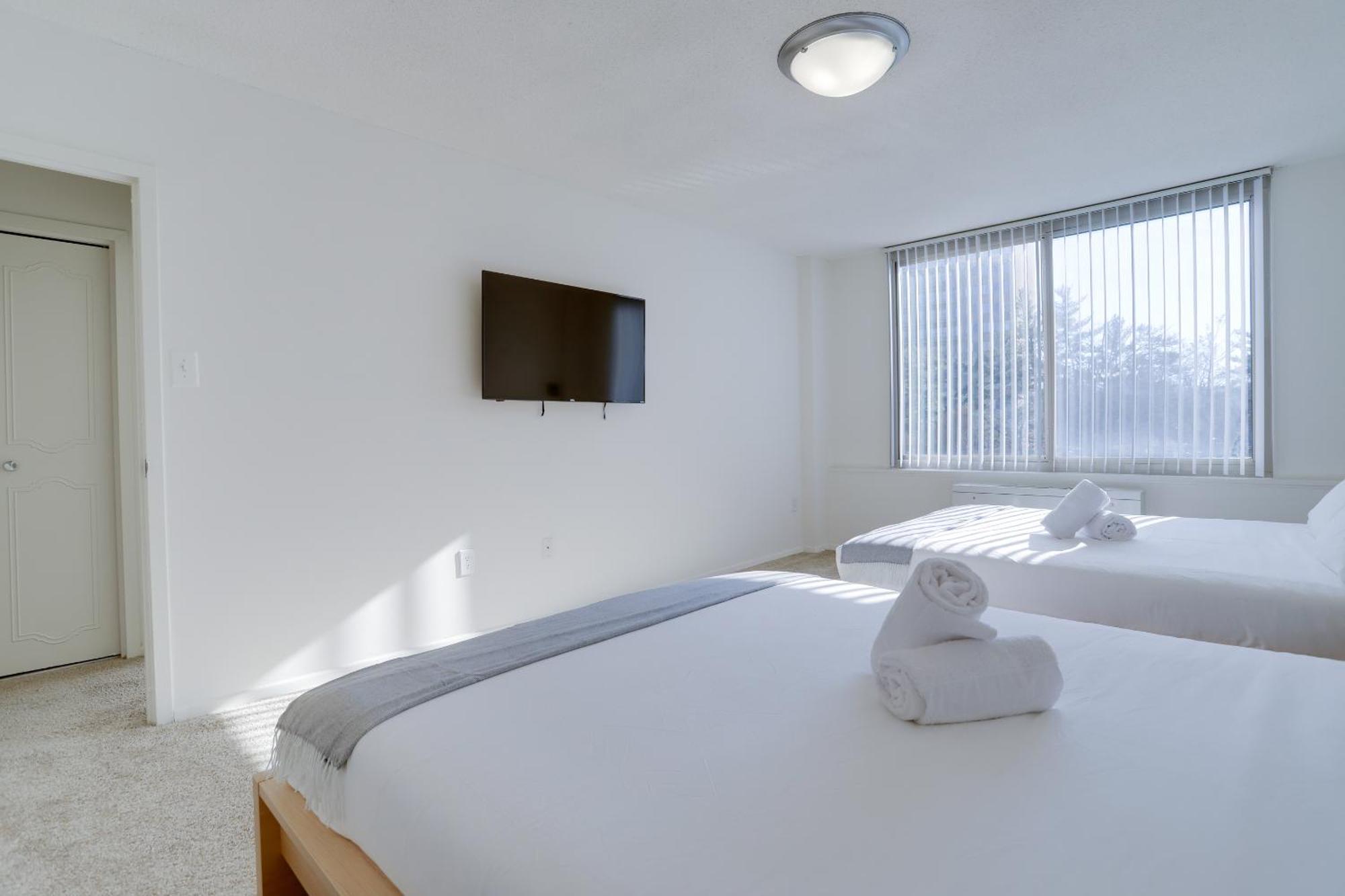 Spacious 2 Bedrooms Apt @Crystal City With Gym Arlington Exteriör bild