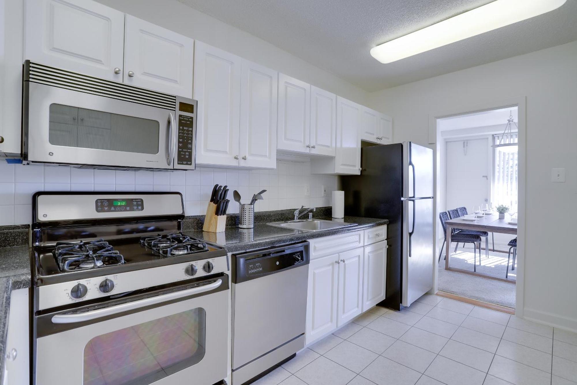 Spacious 2 Bedrooms Apt @Crystal City With Gym Arlington Exteriör bild