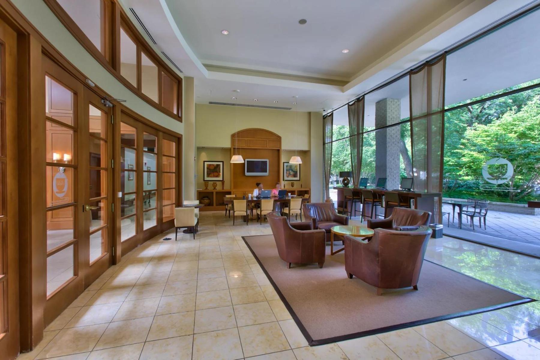 Spacious 2 Bedrooms Apt @Crystal City With Gym Arlington Exteriör bild